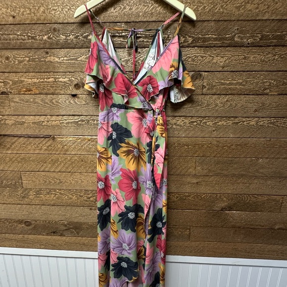 Band of Gypsies Cold Shoulder Wrap Maxi Dress - Lilac Floral - XS - Picture 4 of 6